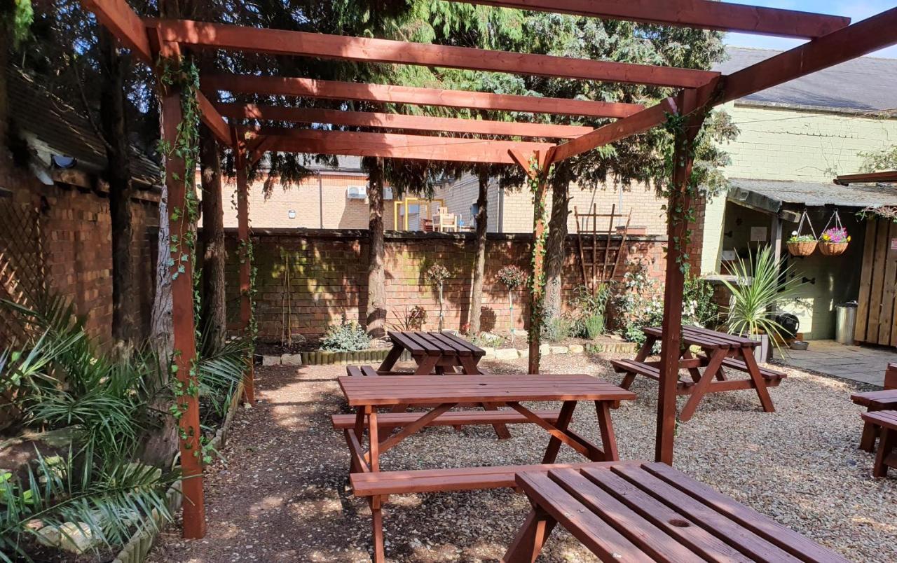 The Court House Inn Thrapston  Bagian luar foto
