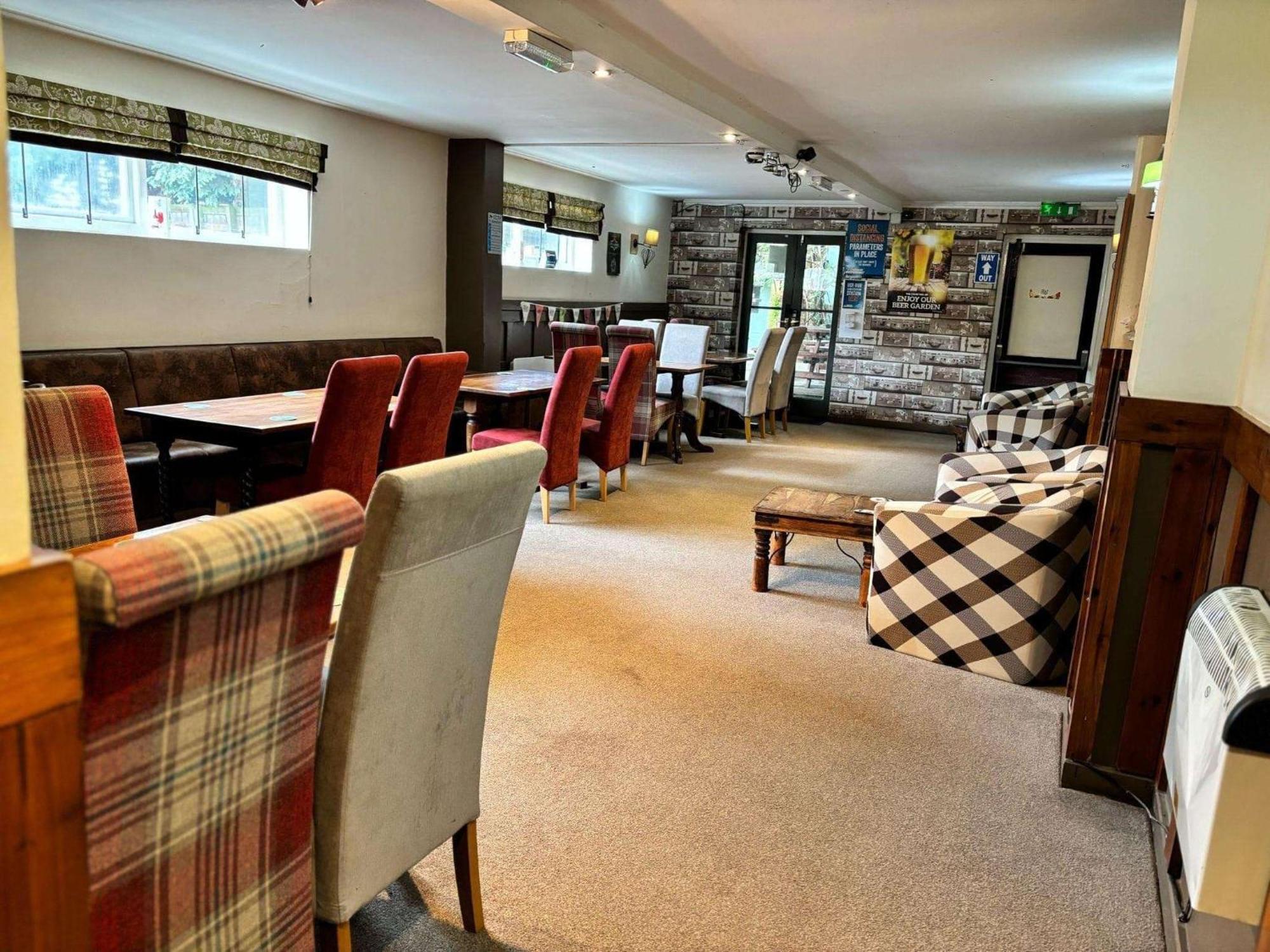 The Court House Inn Thrapston  Bagian luar foto