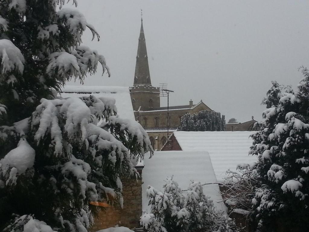 The Court House Inn Thrapston  Bagian luar foto